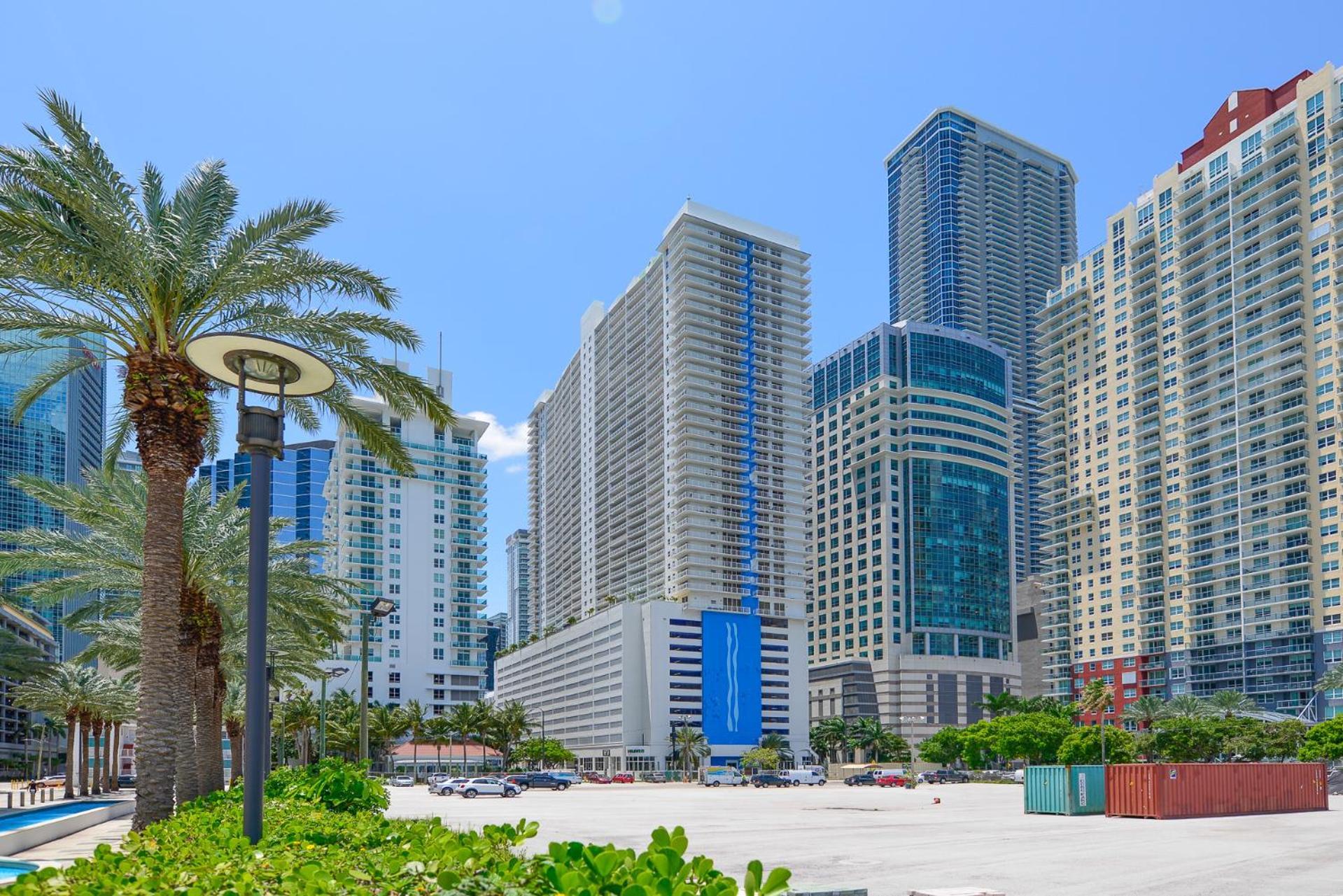 Amazing 3 Bedroom Condo At Brickell With Pool Miami Exterior photo